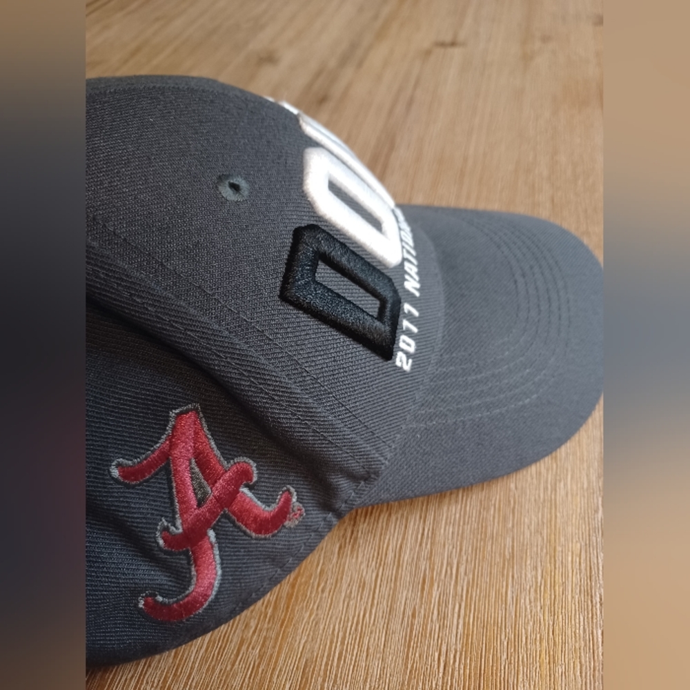 NIKE Alabama DONE 2011 BCS National Champions Locker Room Hat Cap Dark G… - Picture 2 of 5